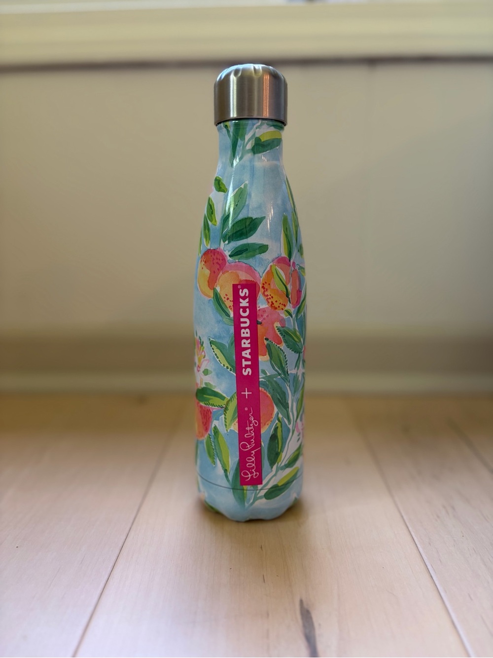S’well Starbucks Lilly Pulitzer 17oz Bottle Fresh Squeezed Peach Retired